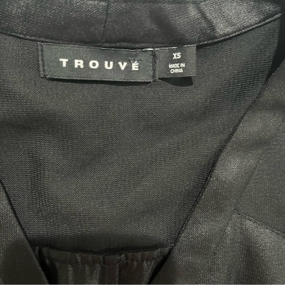 Trouvé Sleeveless Boxy V-Neck Button Down Top Black Sz XS - Picture 15 of 15